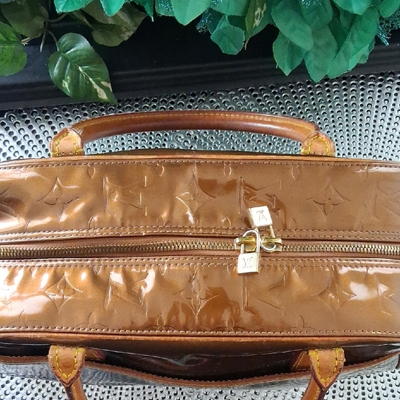 Louis Vuitton Vintage Brown Patent Vernis Satchel with Natural Trim - Picture 7 of 12